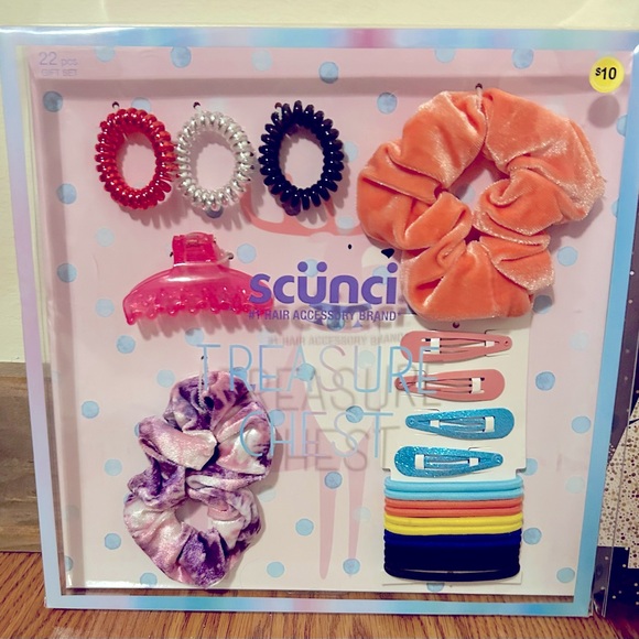 scunci Other - Scunci Hair Accessory Set with Scrunchies and Clips